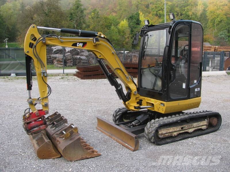 CAT 302.7 D CR POWERTILLT 4 žlice Mini bagri <7t