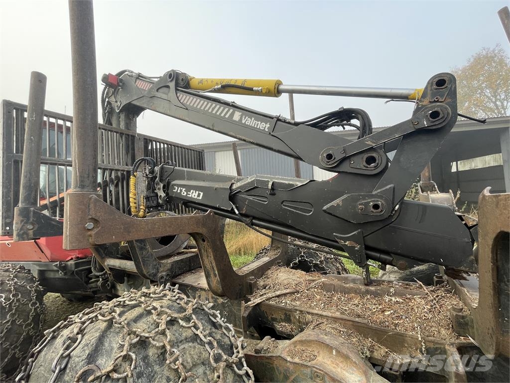 Valmet 840.3 شاحنات