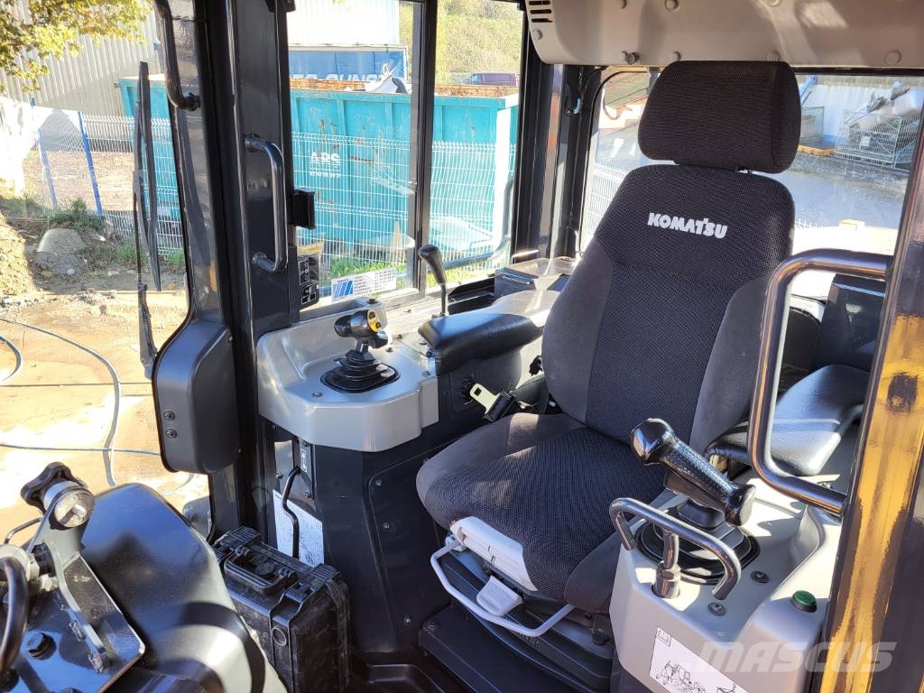 Komatsu D61PXi-24 Bouteurs sur chenilles