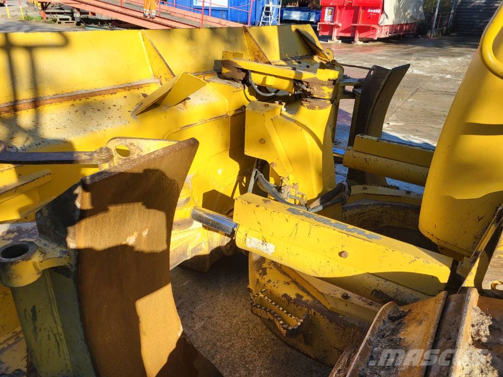 Komatsu D61PXi-24 Bouteurs sur chenilles