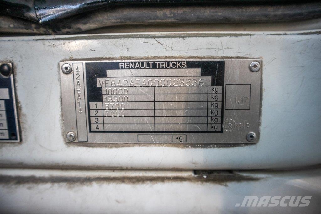 Renault 180 DCI+5500L/3COMP LAMES 運油車