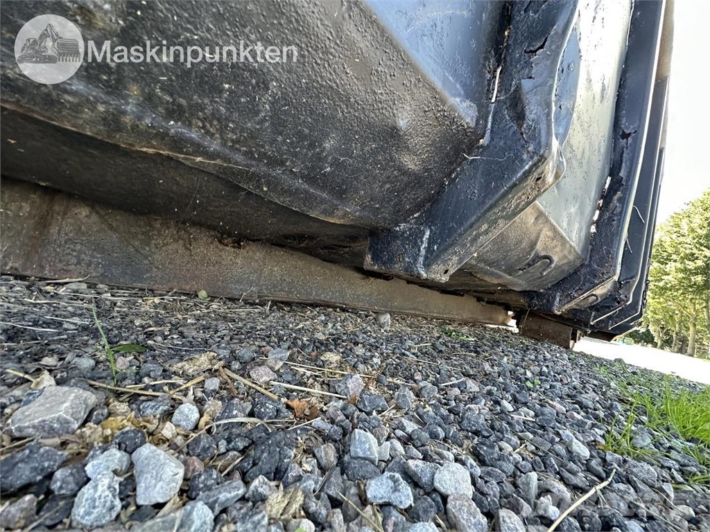  Okänd okänd منقولات