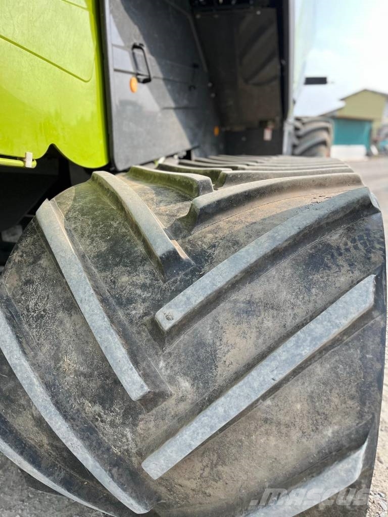 CLAAS LEXION 7600 TT Θεριζοαλωνιστικές μηχανές