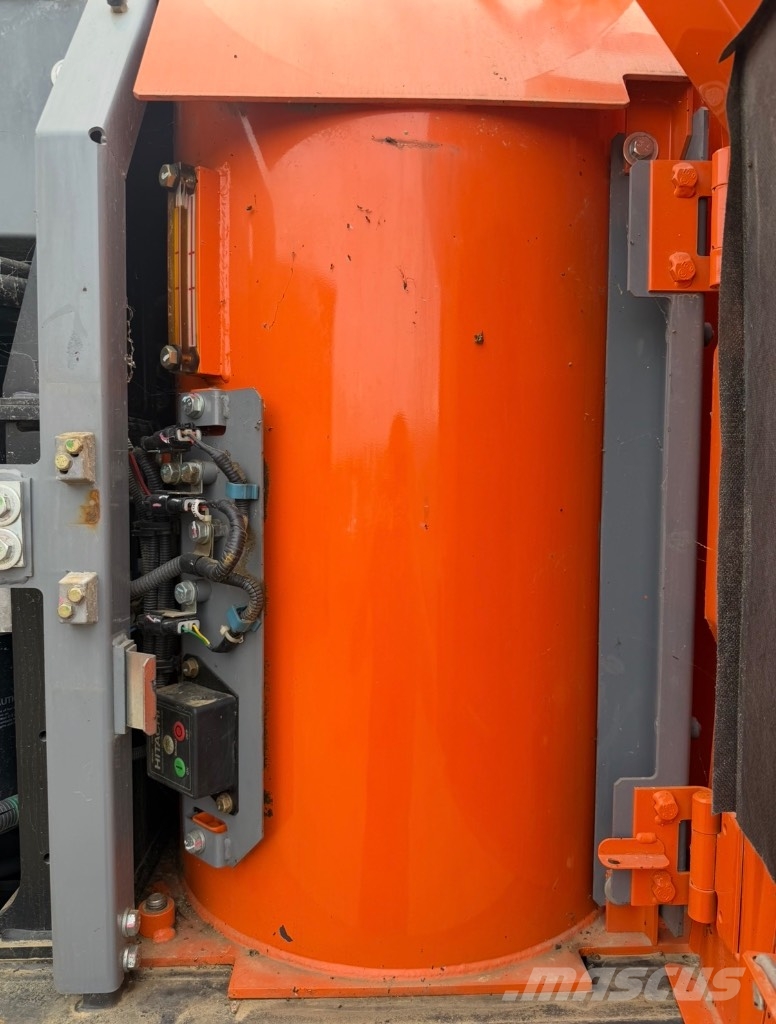Hitachi ZX 210 LC N-6 Bageri gusjeničari