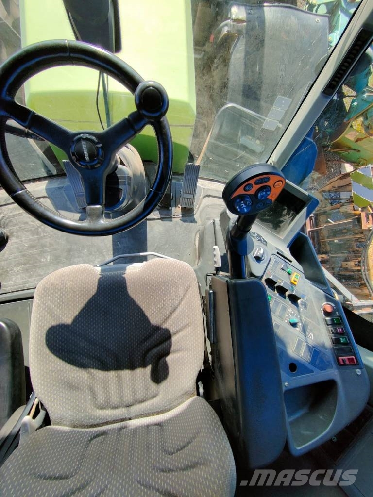 CLAAS Xerion 3300 Trac VC 트랙터