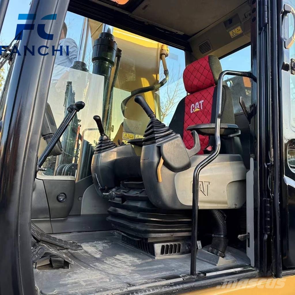 CAT 320D2 Escavadeiras de esteiras