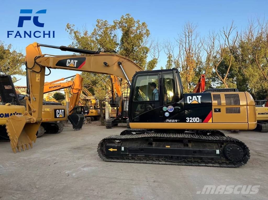 CAT 320D2 Escavadeiras de esteiras