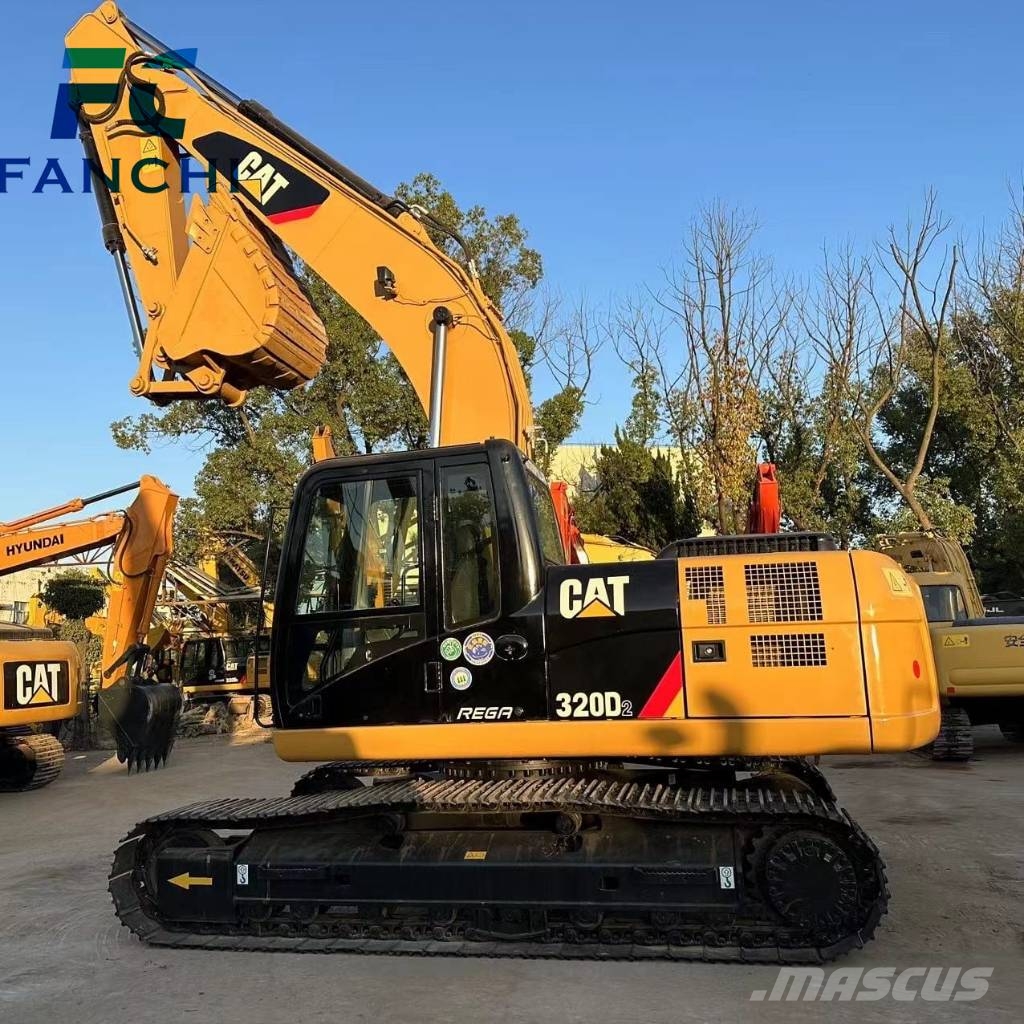 CAT 320D2 Escavadeiras de esteiras