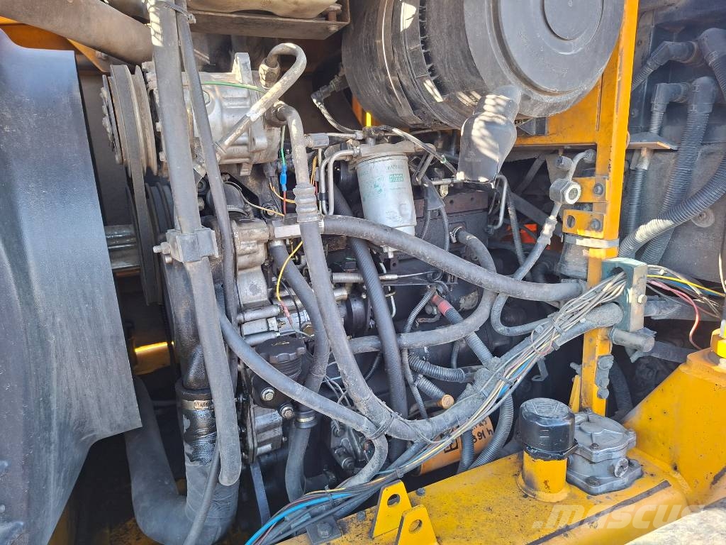 JCB 411 Cargadoras sobre ruedas