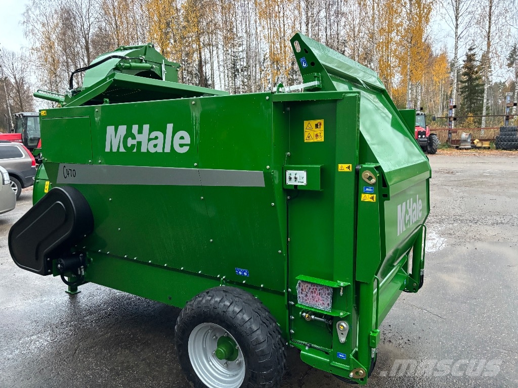 McHale rivare 470 Bogserad 草捆撕碎機、切割機、拆袋機