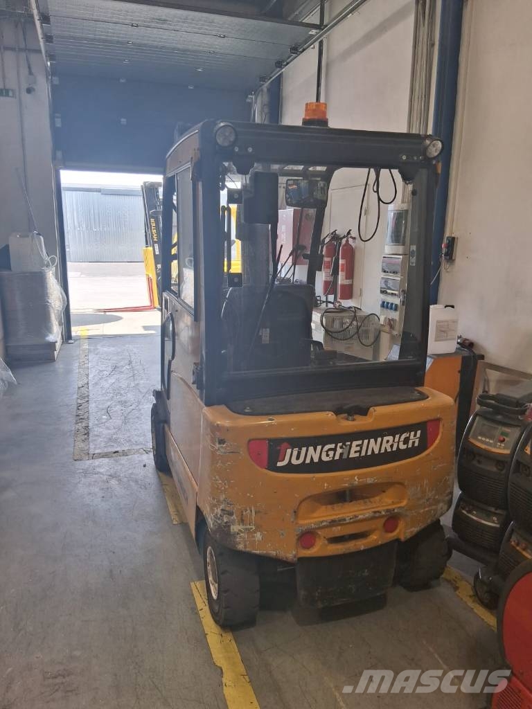 Jungheinrich EFG 318 Electric forklifts