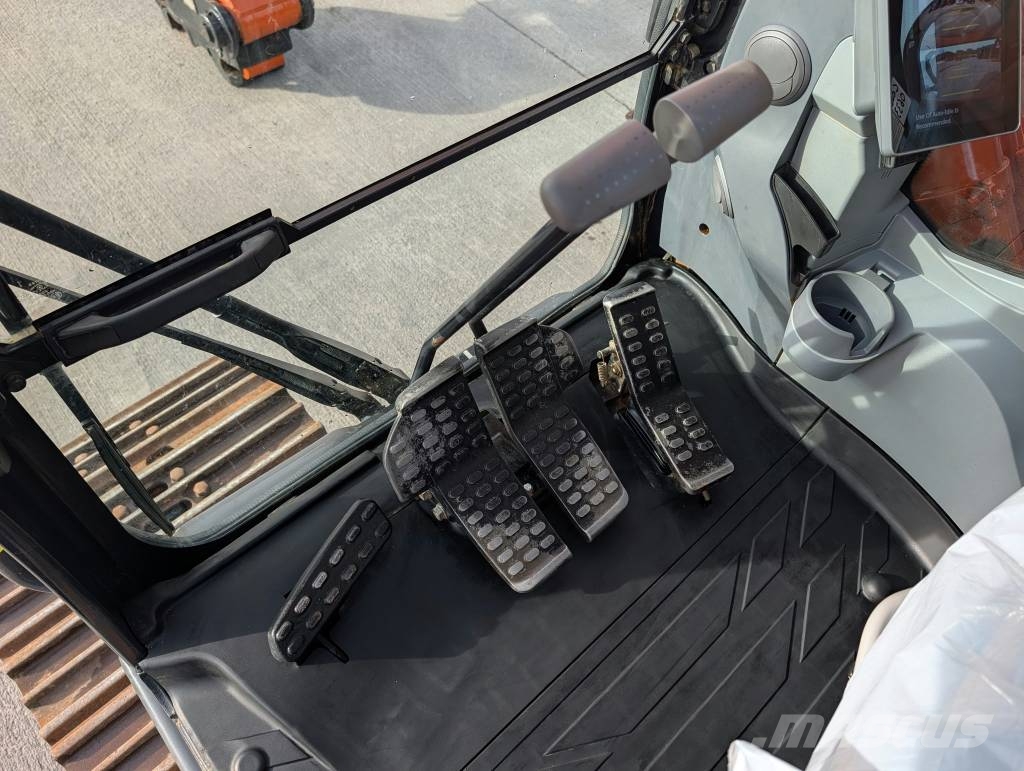 Hitachi ZX 210 LC-7 Excavadoras de cadenas