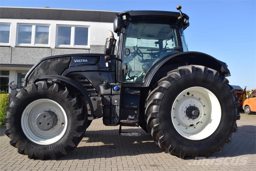 Valtra S353 트랙터