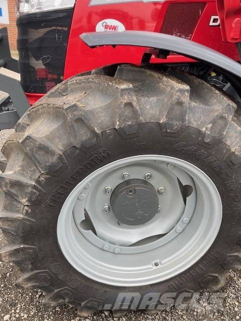 Massey Ferguson 4710M CAB الجرارات