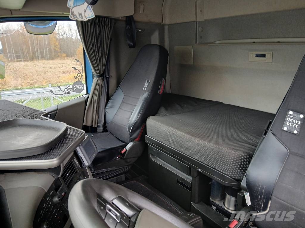 Volvo FH13 väliteli veturi Trekkvogner