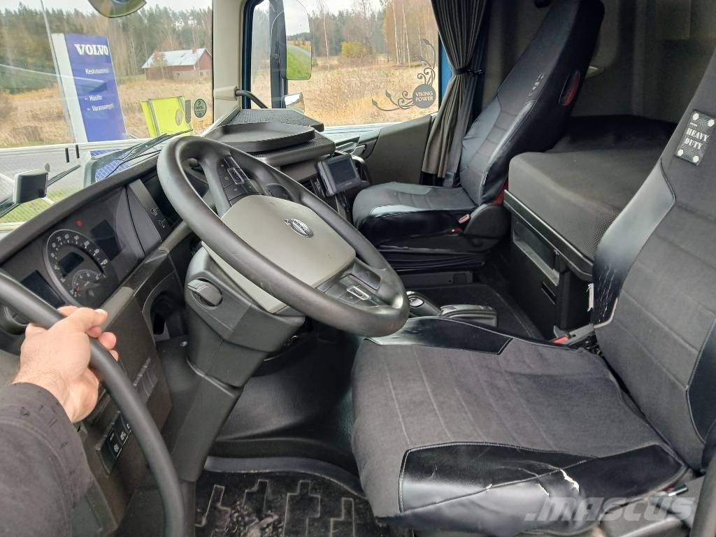 Volvo FH13 väliteli veturi Trekkvogner