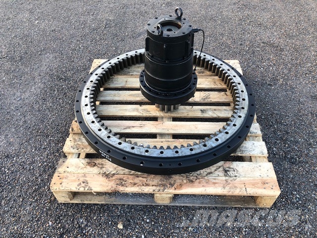O&K RH 12 SLEWING RING+ SWING GEAR Převodovka