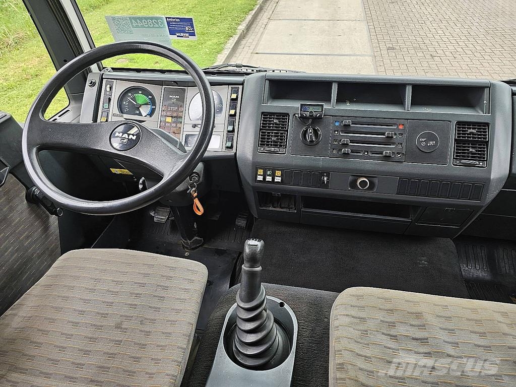 MAN 8.150 L2000 MANUAL 3-SEATS Camiones caja cerrada