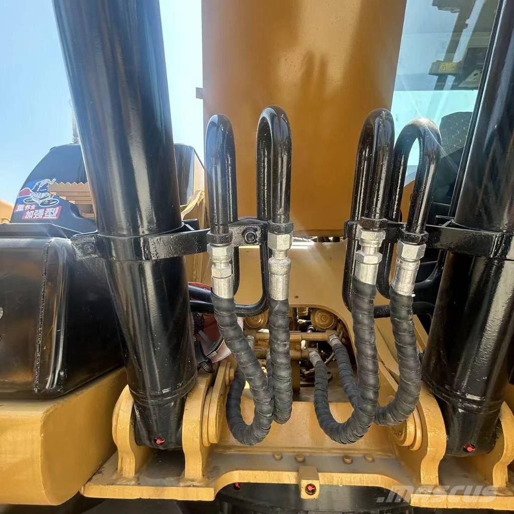 CAT CAT323DL Közepes (midi) kotrók 7 t - 12 t