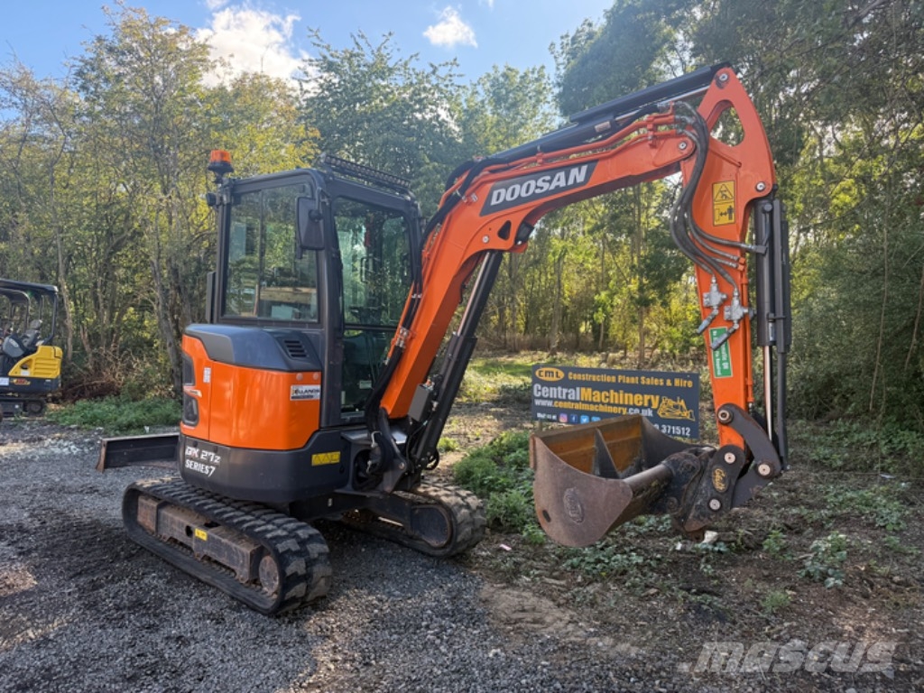 Doosan DX 27 Z Minigraafmachines < 7t