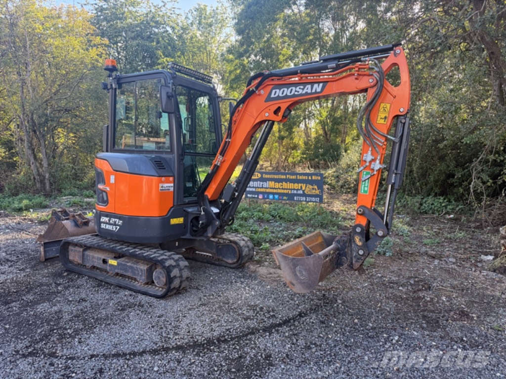Doosan DX 27 Z Minigraafmachines < 7t