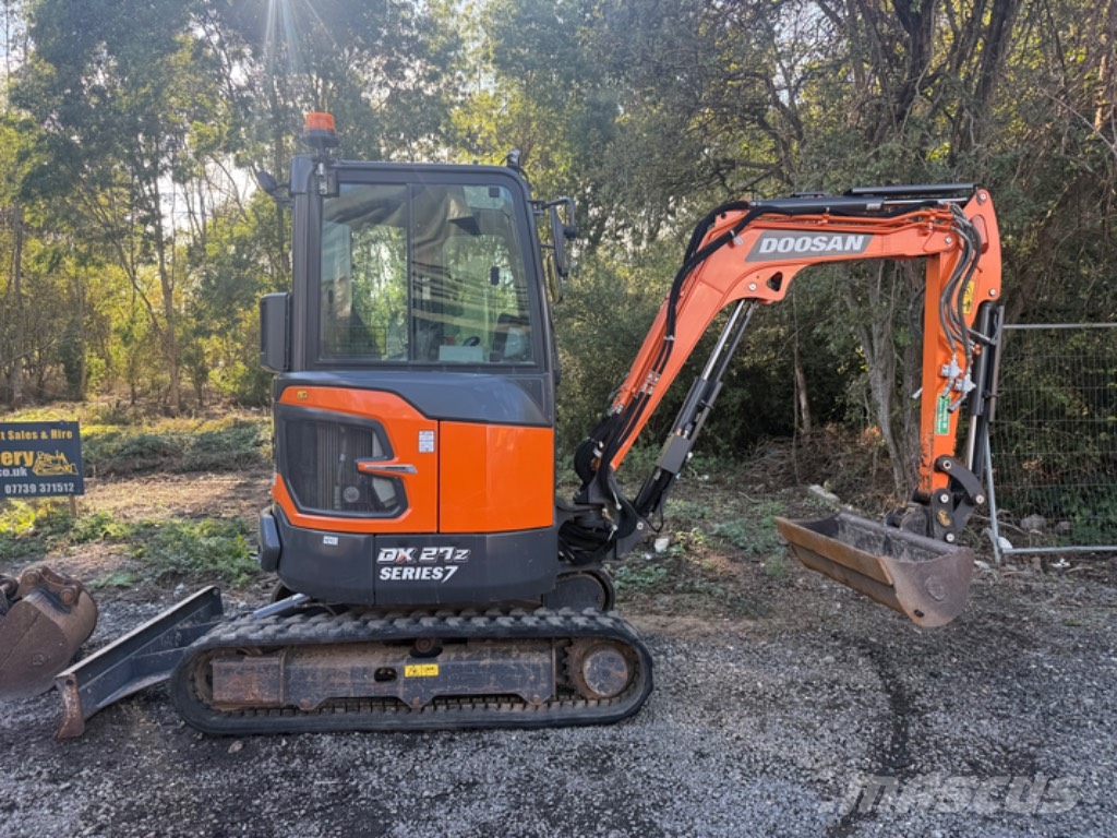 Doosan DX 27 Z Minigraafmachines < 7t