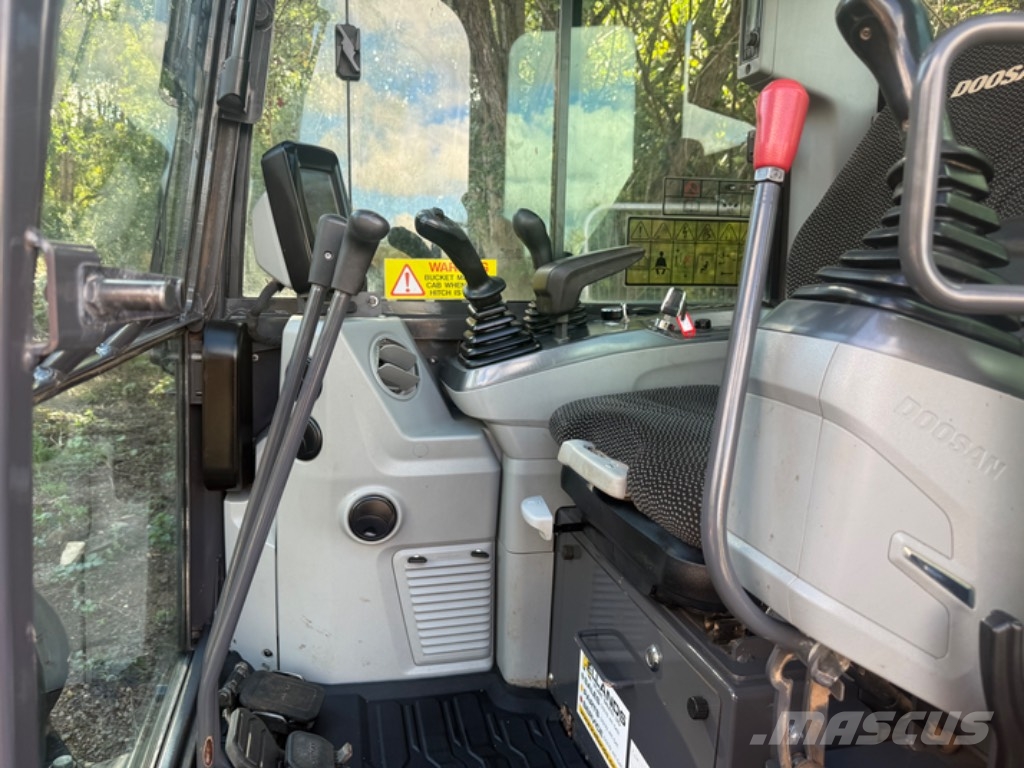Doosan DX 27 Z Minigraafmachines < 7t