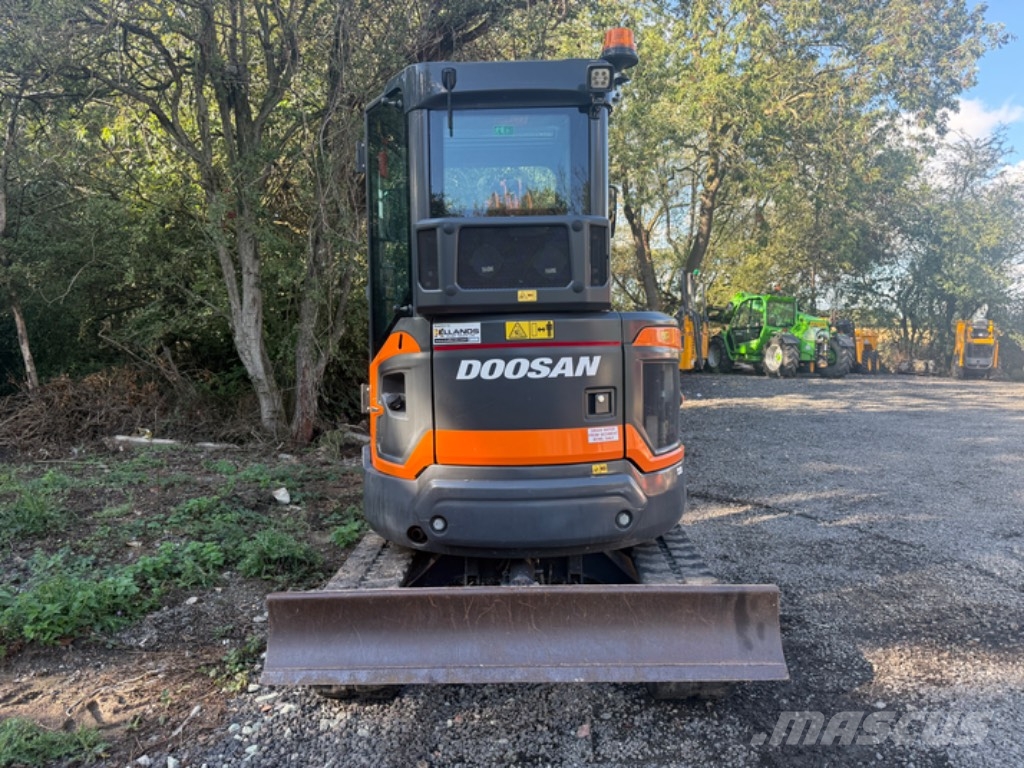 Doosan DX 27 Z Minigraafmachines < 7t