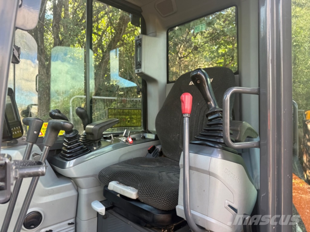 Doosan DX 27 Z Minigraafmachines < 7t