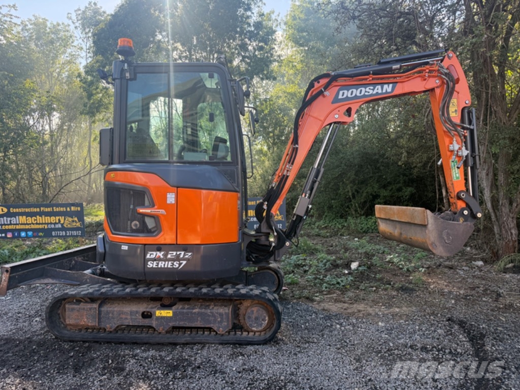 Doosan DX 27 Z Minigraafmachines < 7t