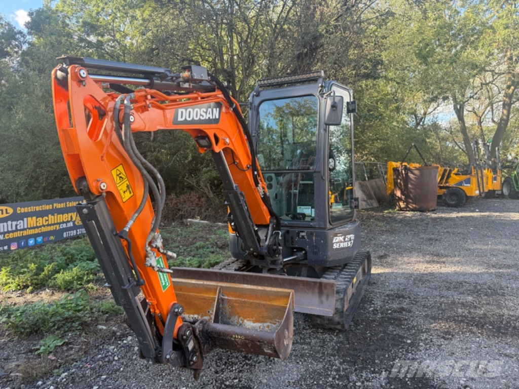Doosan DX 27 Z Minigraafmachines < 7t