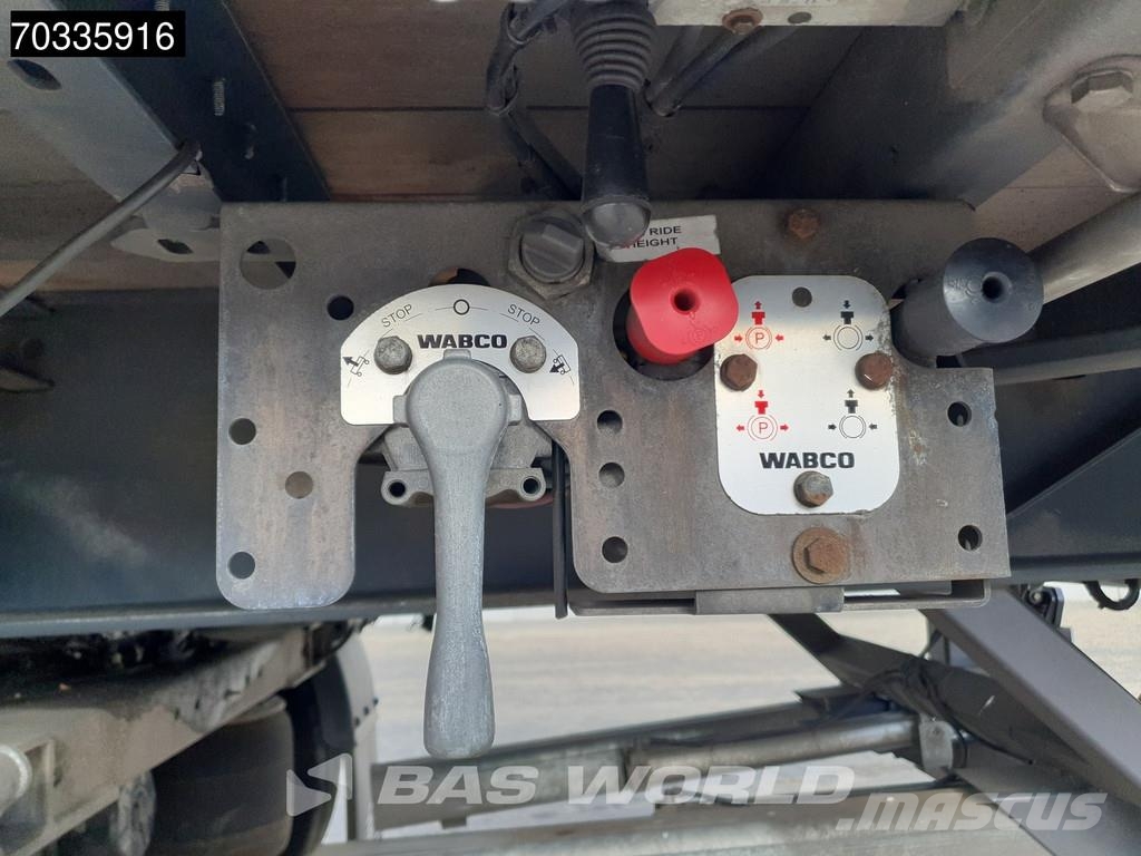 Pacton TRD345 ET3 3 axles 2xLift + 2xSteering Axle Hardwo Curtain sider semi-trailers
