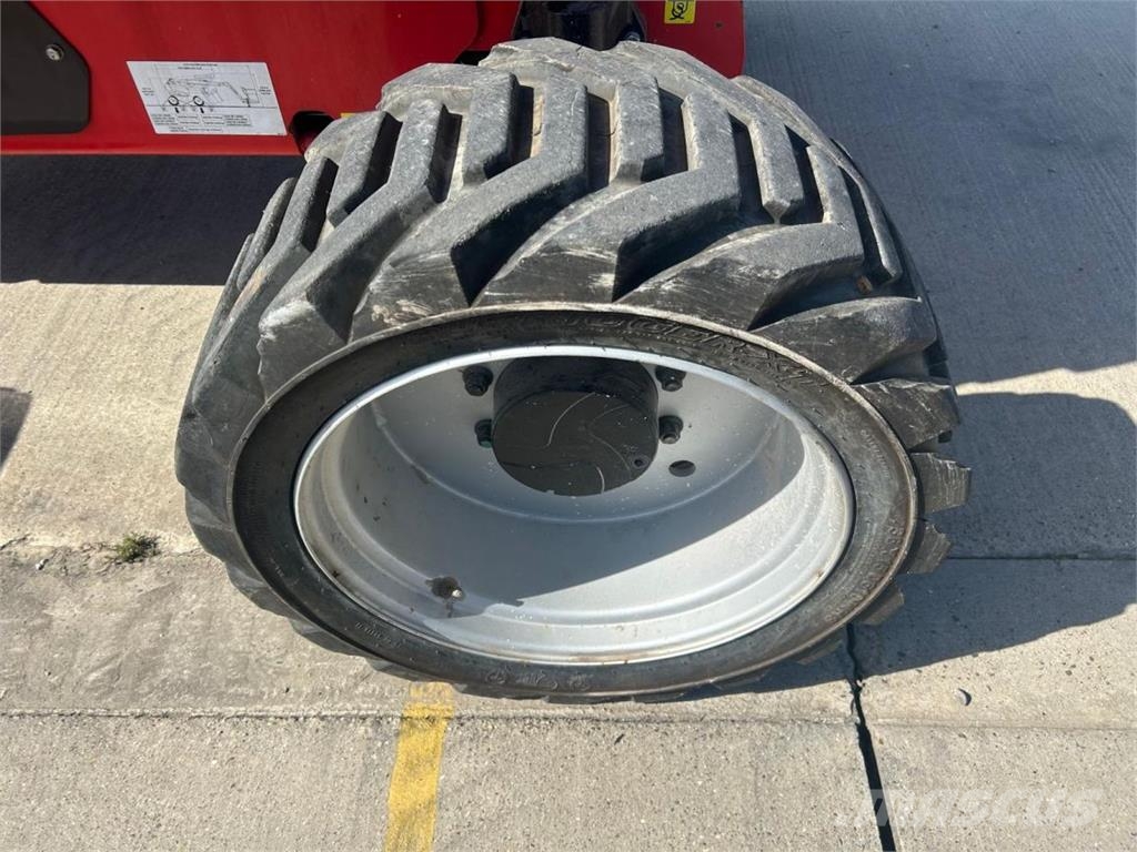 Manitou 160ATJ+ (7086) Karos emelők