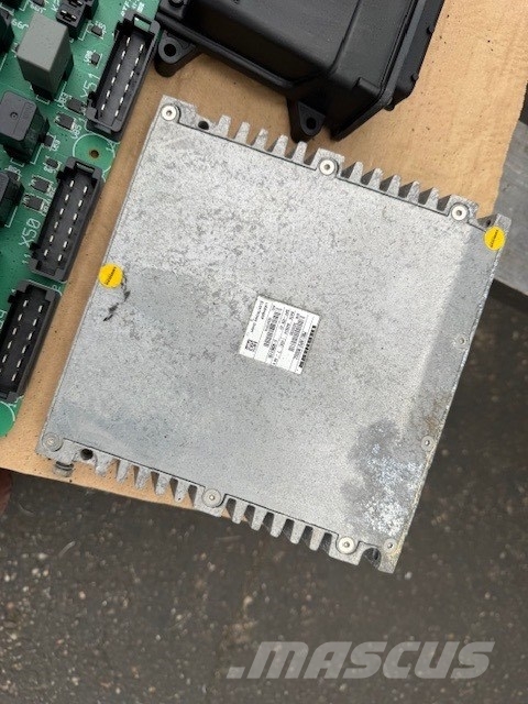 Liebherr L 566/576 COMPLET PARTS CAB Elektronika