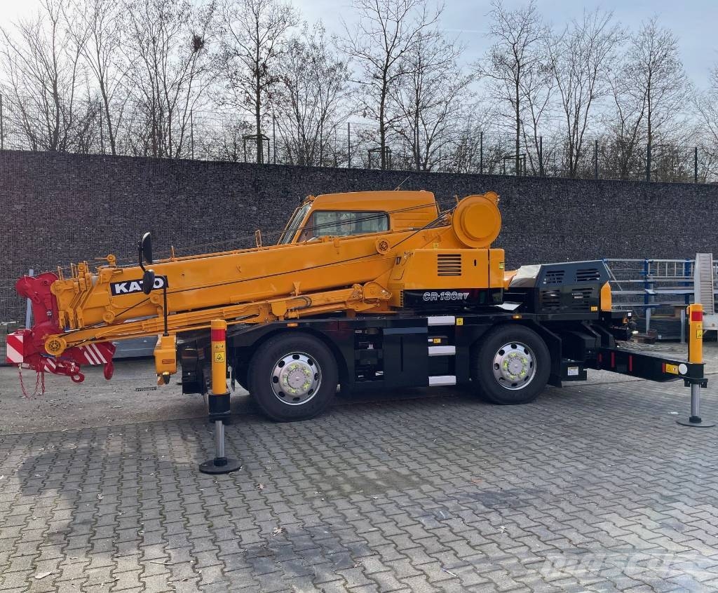 Kato CR-130Rv Citykran Visurgājēji celtņi