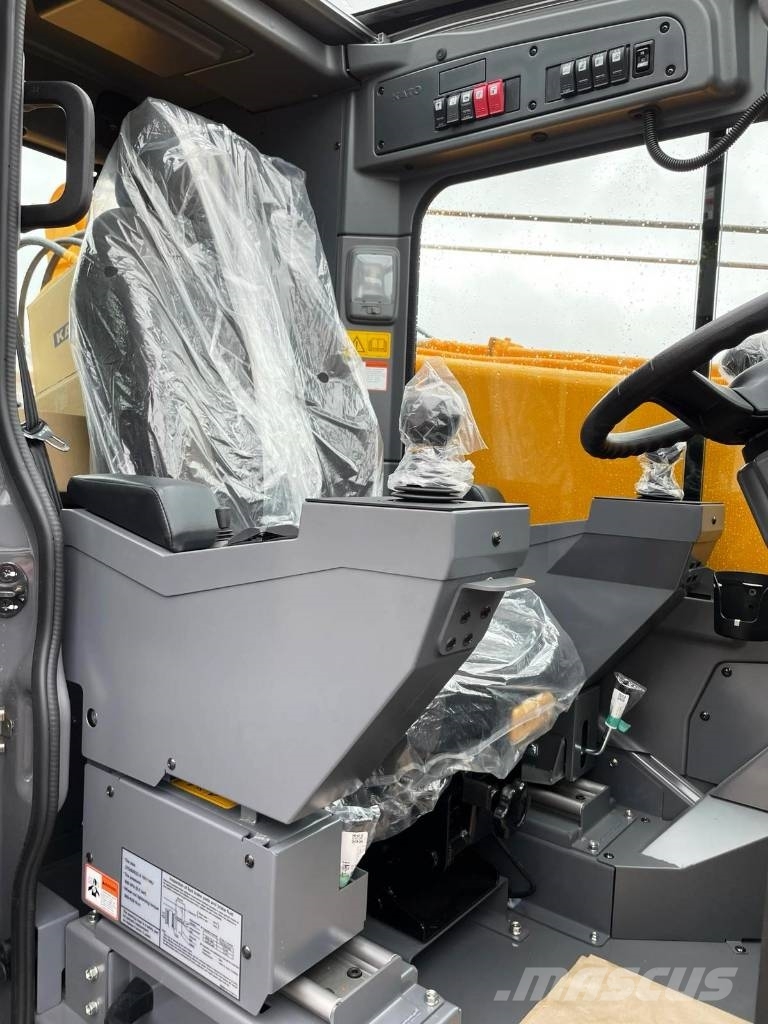 Kato CR-130Rv Citykran Visurgājēji celtņi