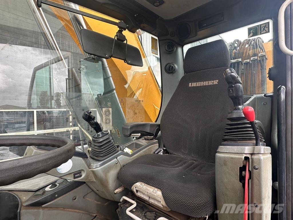 Liebherr LH30 M - Material Handler 工业挖掘机
