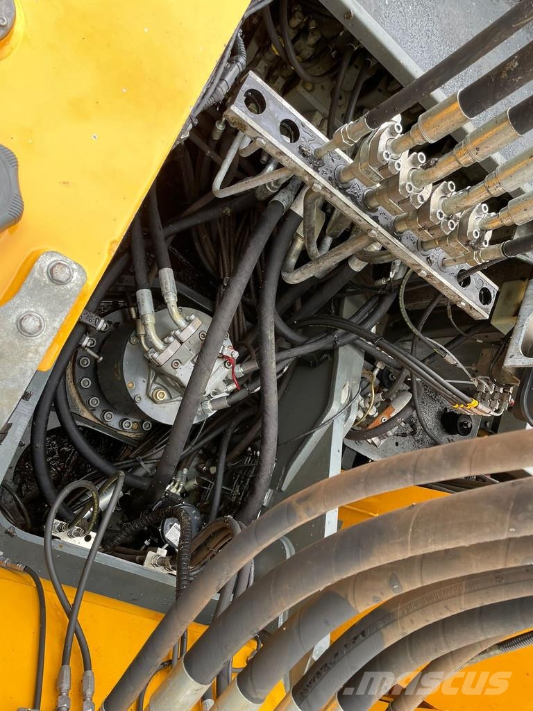 Liebherr LH30 M - Material Handler 工业挖掘机