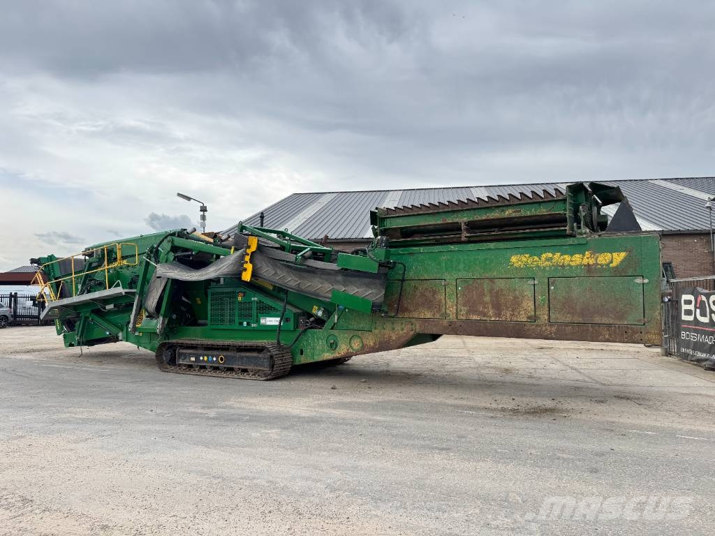 McCloskey S130 2D - TOP Condition / 3 conveyors Zeefinstallatie