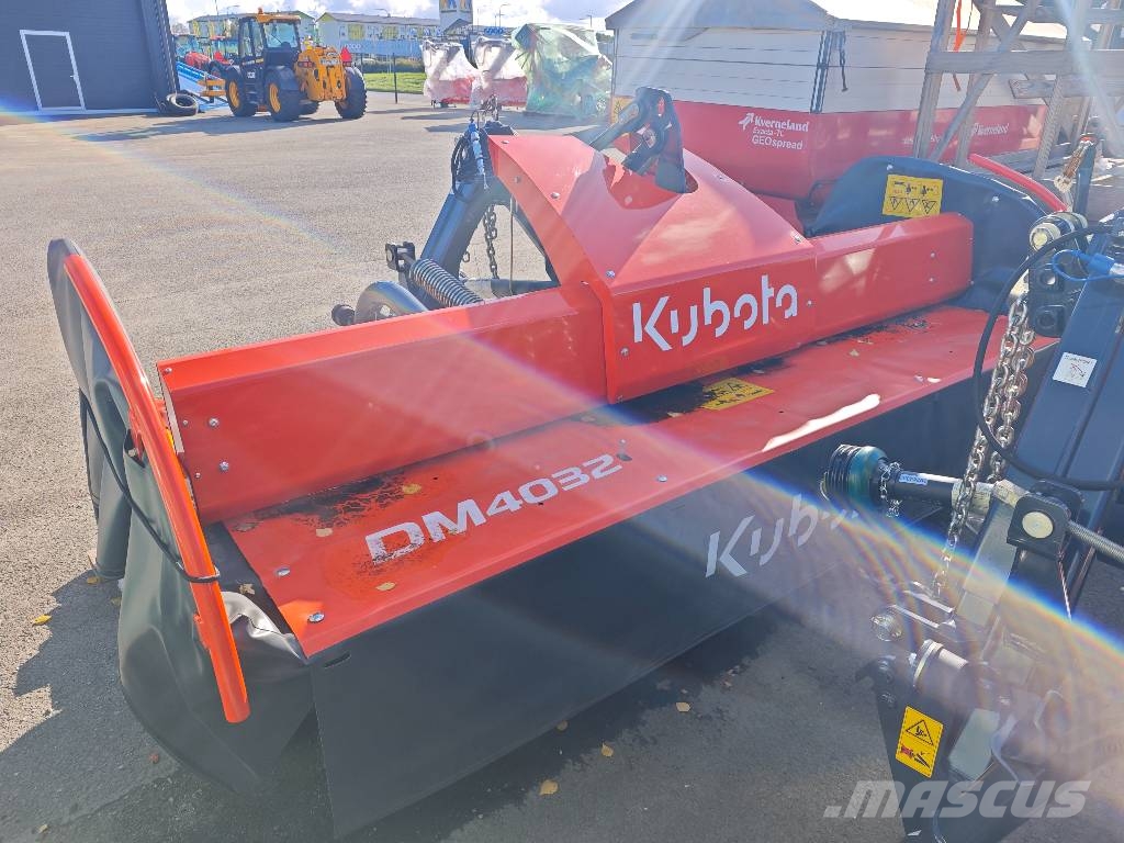 Kubota DM 4032S Podadoras
