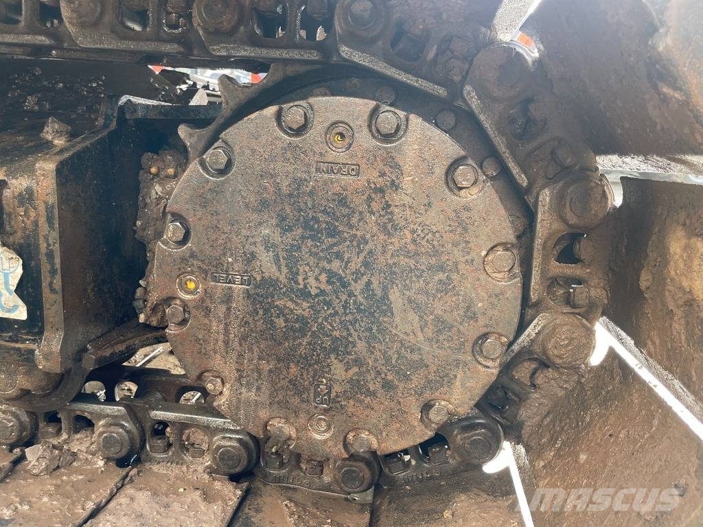 Hitachi ZX 135 US BL-6 15t EXCAVATOR حفارات زحافة