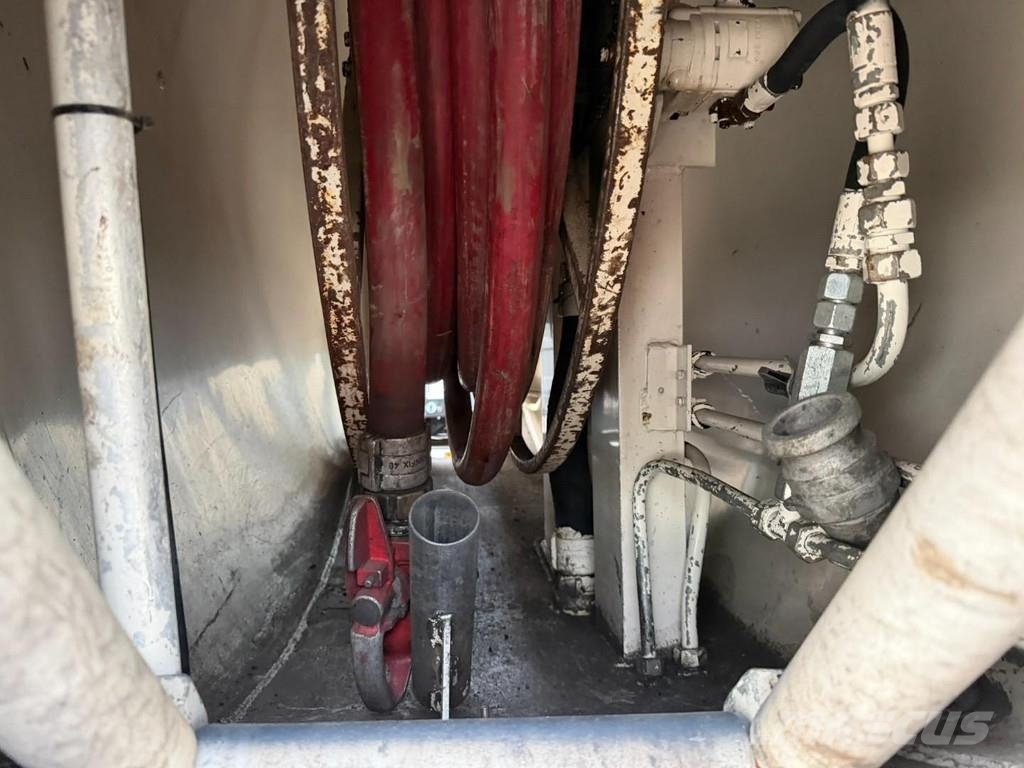 LAG 1-AXLE FUEL TANKER / CITERNE MAZOUT 25.000L - 5 CO Naczepy cysterna