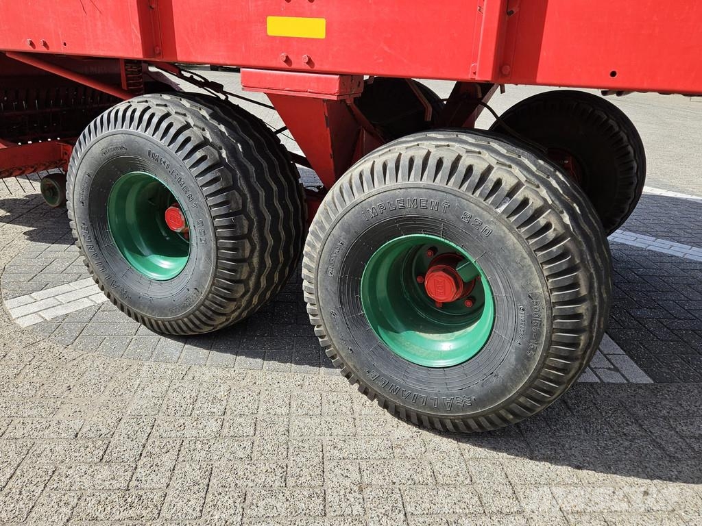 Kverneland TA 465 Taarup 465 met THM rotor Zelfrijdende veldhakselaars