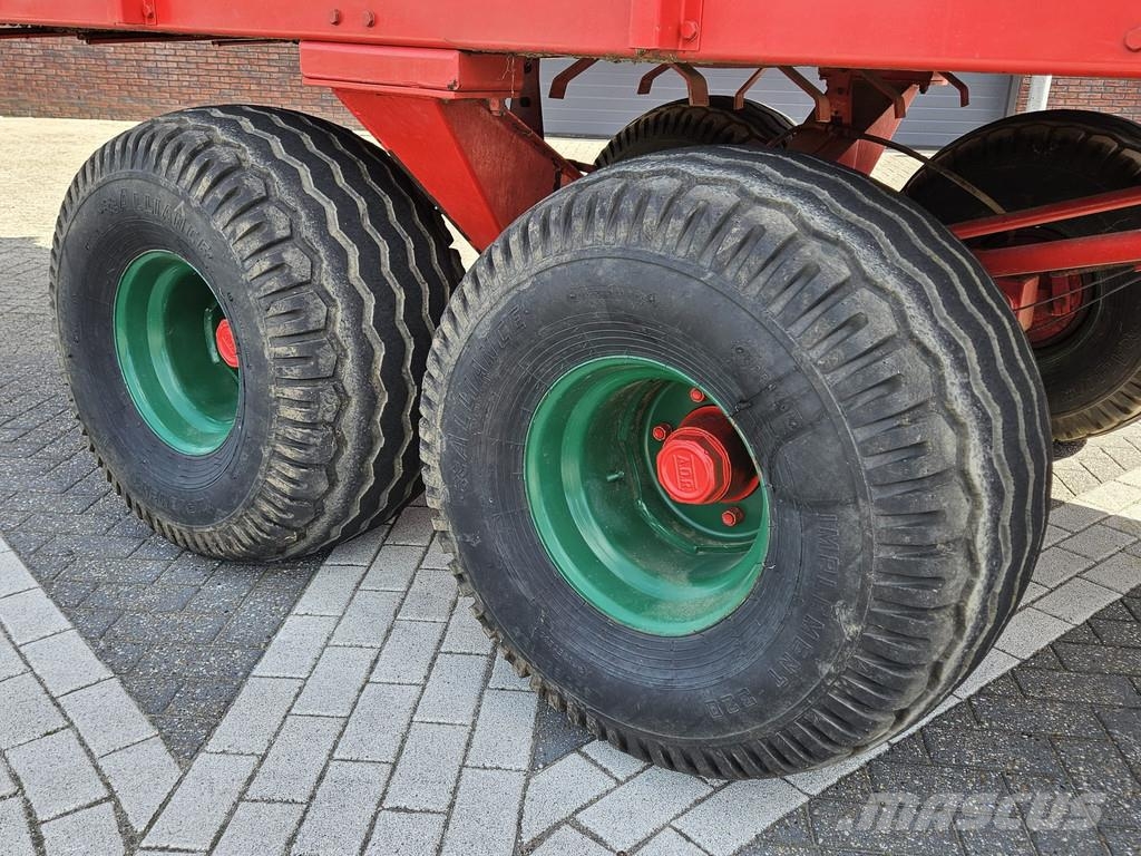 Kverneland TA 465 Taarup 465 met THM rotor Zelfrijdende veldhakselaars