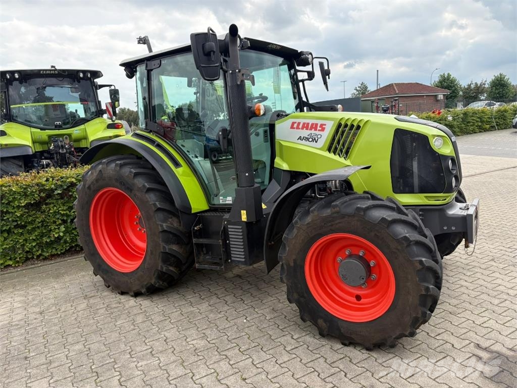 CLAAS Arion 420 Tractoren