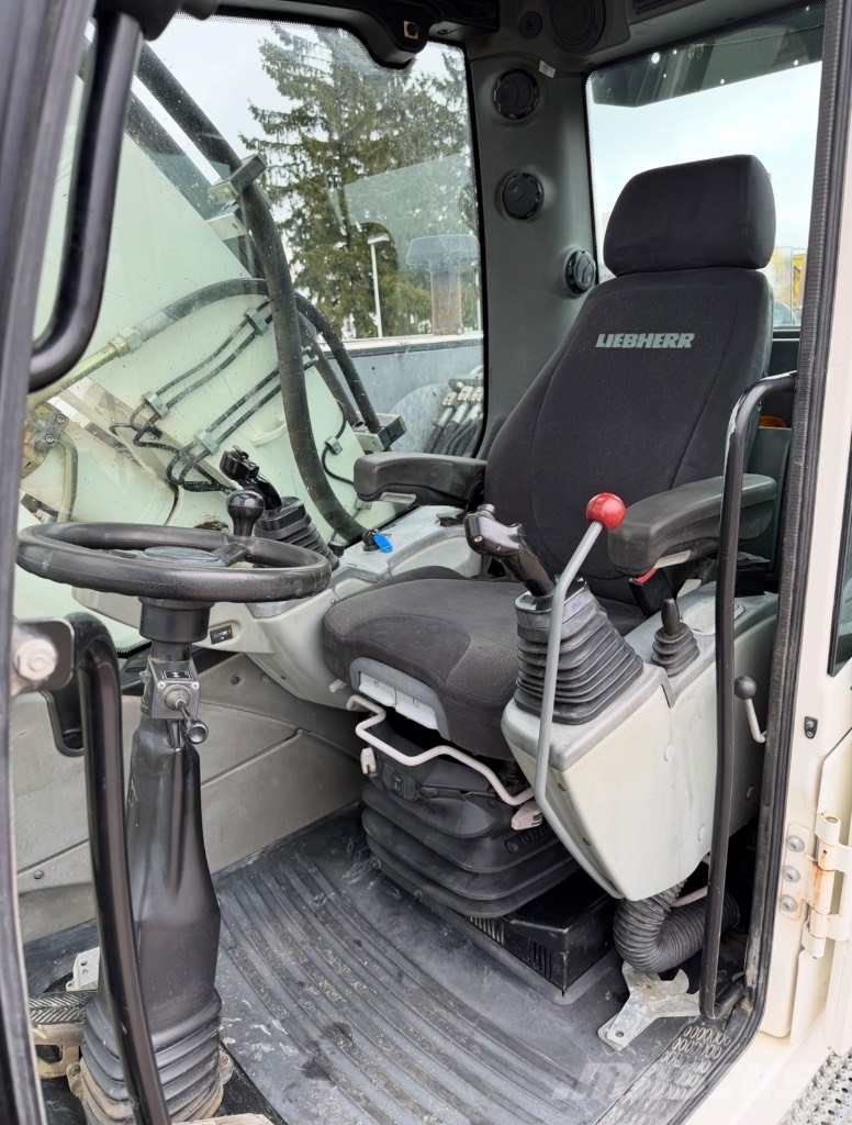 Liebherr A 918 Compact Hjulgrävare