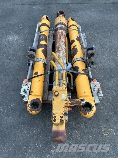 Liebherr R 317 USED HYDRAULIC CYLINDER 3 PCS COMPLET Hydraulique