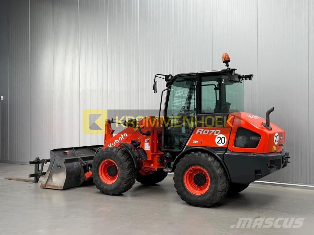Kubota R 070 Rataslaadurid