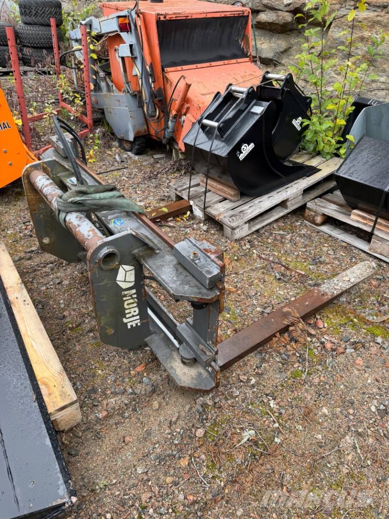 Norje Hydrauliska pallgafflar Manitou 4000kg Pallgafflar