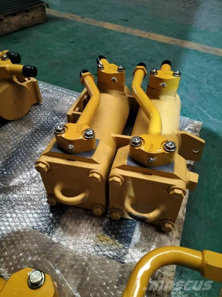 Komatsu D85A-21transmission filter assy Transmisiones